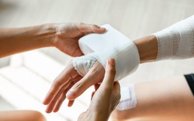 Etapy gojenia ran – jak przebiega regeneracja tkanek